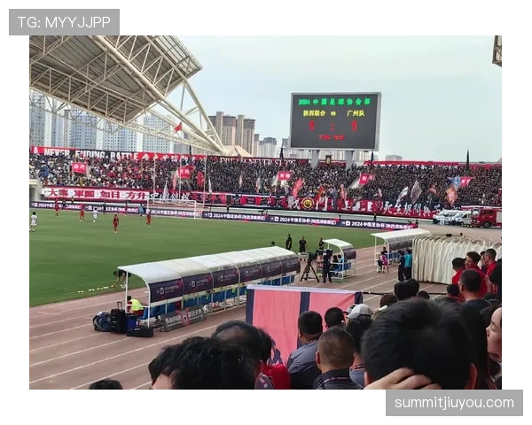 陕西联合主场再现金牌球市狂热氛围助力冲甲